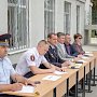 В Севастополе члены Общественного совета при УМВД участвовали в смотре-конкурсе строевой песни между кадетских классов ОВД