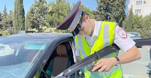 Автоинспекторы Севастополя подвели итоги рейда «Тонировка»