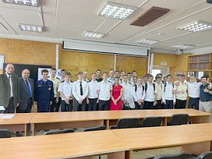 Севастопольские полицейские участвовали в семинаре на тему «Как распознать, что перед вами фейк»