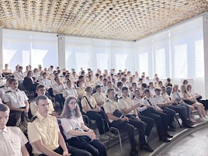 Севастопольские полицейские организовали для 350 студентов колледжа антинаркотическую лекцию
