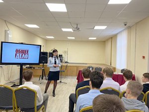 Севастопольские полицейские продолжают проводить антинаркотические занятия со школьниками