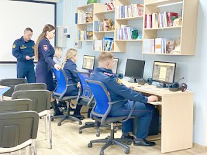 В Севастополе сотрудники Госавтоинспекции и УФСИН провели совместное мероприятие по профилактике нарушений ПДД