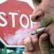 Власти запретили курение электронных сигарет и кальянов