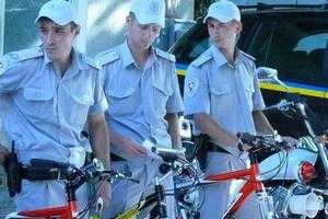 Ялтинских милиционеров пересадили на велосипеды