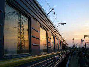 Туристы по-прежнему предпочитают добираться в Крым поездом