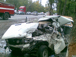 В Старом Крыму водитель погиб, развернувшись в неположенном месте: трое пассажиров в больнице