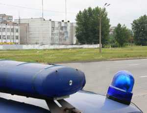 Пытавшийся въехать в Крым «крутой» водитель с «маячками» оказался рецидивистом