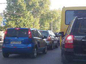 В Столице Крыма маршрутка ударила Mazda: образовалась пробка