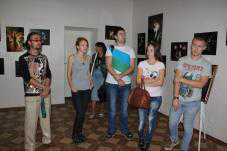 В арт-центре «Карман» открылась выставка люминографии