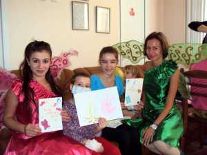 В Симферополе в третий раз сделали красотками мам заболевших детей