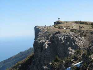 Самую высокую гору Крыма покорили инвалиды из Сум