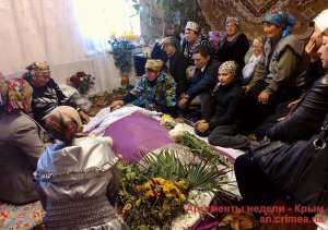Проститься с Сусанной Кадыровой, погибшей в результате резонансного ДТП в Алуште, пришли около 200 человек
