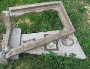 В Евпатории неизвестные разгромили кладбище