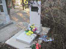 В Крыму пенсионерка попыталась снести могилу с присмотренного для себя места на кладбище