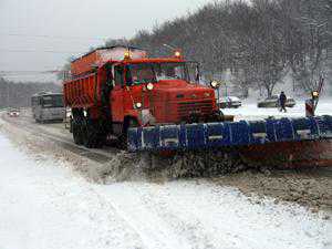 Зимой крымские дороги будет расчищать старая техника