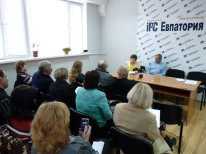 Евпаторийский семейный детский дом Похвальных обвинил местные власти в нечестности и коррупции