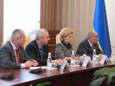 Народные депутаты от Крыма будут регулярно встречаться с руководством полуострова