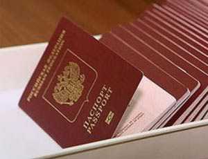 Путин велел запретить въезд в Россию мигрантам без загранпаспорта