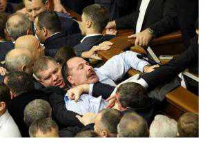 Крымские депутаты «засветились» в парламентских драках