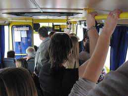 В Севастополе людей возят на неисправных автобусах