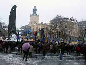 На народном вече во Львове объявили о «настоящей Украине – от Сяна до Дона»