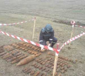 Возле Феодосии в поле нашли снаряды, мины и гранаты времен войны