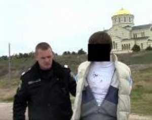 На территории Херсонеса в Севастополе поймали двух погромщиков