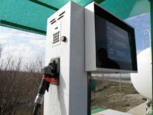 В Крыму продолжают незаконно заправлять газом баллоны