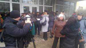 В Столице Крыма митингуют сотрудники издательства «Таврида»: готовы перекрыть улицы