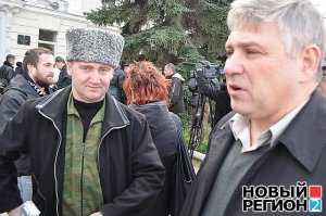 Жители Крыма начали сбор мелочи для министра обороны Украины
