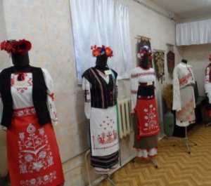 На выставке в Столице Крыма представили украинскую вышивку