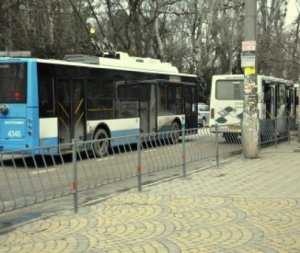 На вокзале в Столице Крыма отодвинули остановку маршруток