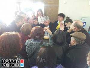 Около 200 пассажиров «МАУ» вторые сутки торчат в аэропорту Киева без еды и ночлега