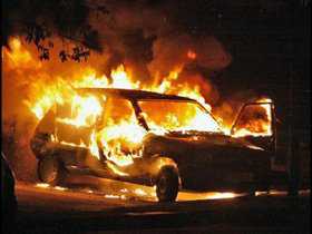 В Ночное Время в Керчи горел автомобиль «Форд»