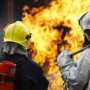 В Джанкое пожарные на руках вынесли мужчину из горящей квартиры