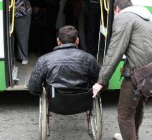Водителей автобусов и троллейбусов в Столице Крыма обвинили в невнимании к инвалидам
