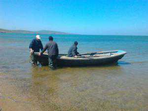 В Азовском море спасли троих рыбаков