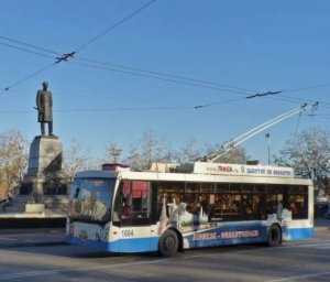Москва подарила Севастополю троллейбус и две пожарные машины