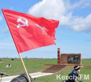 На День Победы керчан просят вывесить красные флаги