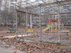 Прокуратура проверит законность строительства магазина на детской площадке в Столице Крыма