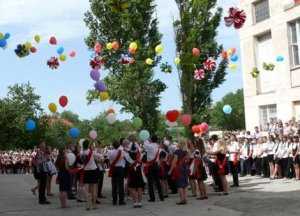 Премьер Крыма дал напутствие выпускникам симферопольской гимназии