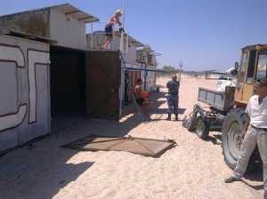 В Ленинском районе с пляжа убрали нарушающие закон пристройки к спасательному посту