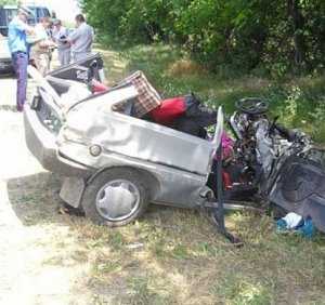 Возле Алушты в столкновении двух машин погиб человек