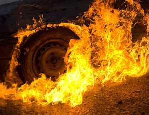 В Бахчисарайском районе сгорел фургон