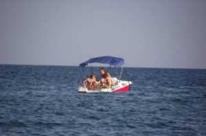 В Феодосии россиянку с ребенком унесло в море