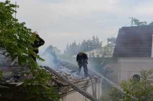 В Севастополе горел заброшенный дом с бездомными