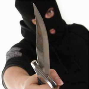 Грабители в масках, приставив нож к горлу, отобрали у крымчанина 30 тысяч гривен