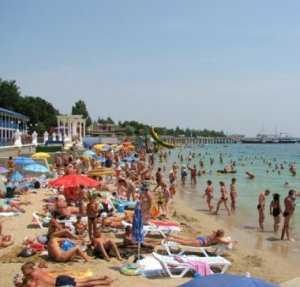 За лето на коммунальных пляжах в Евпатории никто не утонул