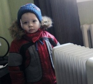 Детсадам, школа и больницам Севастополя включили отопление