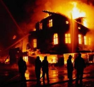 В Ночное Время в Мисхоре сгорел трехэтажный дом